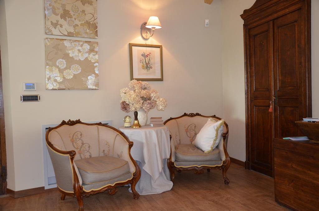 Cascina Castagneto Hotel Castell'Alfero Exterior photo