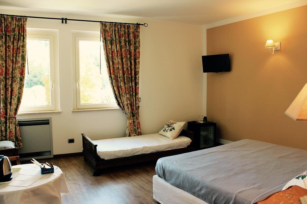Cascina Castagneto Hotel Castell'Alfero Exterior photo